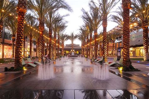 Taste of the Town 2011 at Scottsdale Quarter | fabulousarizona.com | Scottsdale quarter ...