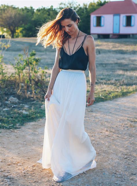 Six Ways to Wear a Maxi Skirt | 2018 Summer Outfits