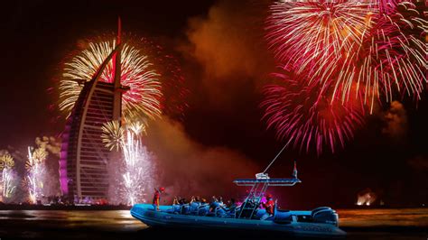 New Year's Eve Spectacular Live Fireworks Aboard Tickets. Best Offers ...