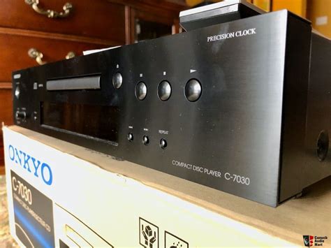 Onkyo C-7030 CD Player Photo #2611189 - UK Audio Mart