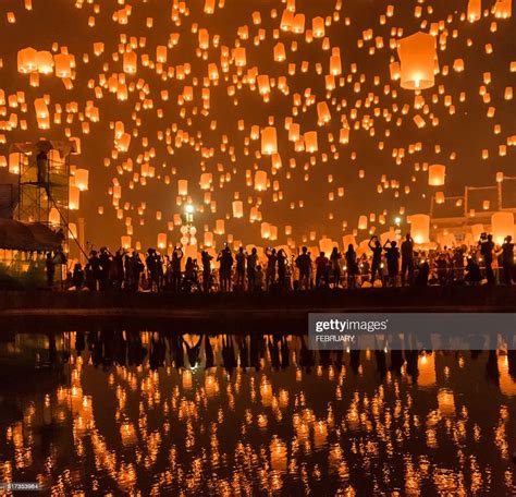 Yi Peng Sky Lantern Festival High-Res Stock Photo - Getty Images