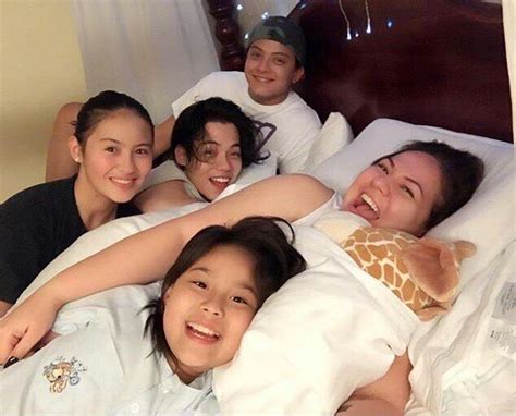 This is the handsome Daniel Padilla with his mom, Mommy Karla Estrada and his 3 younger siblings ...