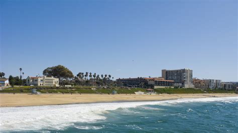 Redondo County Beach in Redondo Beach, CA - California Beaches