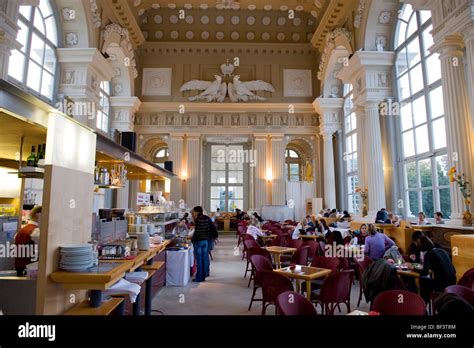 GLORIETTE CAFE, SCHONBRUNN PALACE GARDENS, VIENNA. AUSTRIA Stock Photo ...