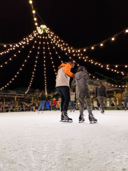 Taylor Family Ice Skating at Butchart Gardens Christmams Victoria BC 4 - 2TravelDads