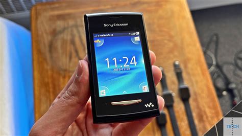 Sony Ericsson Yendo (2010) | Vintage Tech Showcase | Retro Review - YouTube