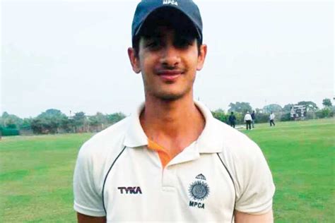 Aryaman Birla Wiki, Age, Height, Cricket Career, Family, Girlfriend ...