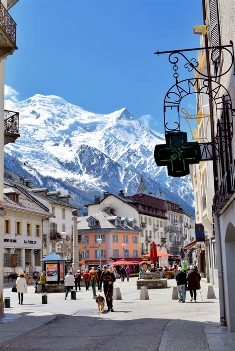 Chamonix Mont Blanc: A Discovery Guide - French Moments