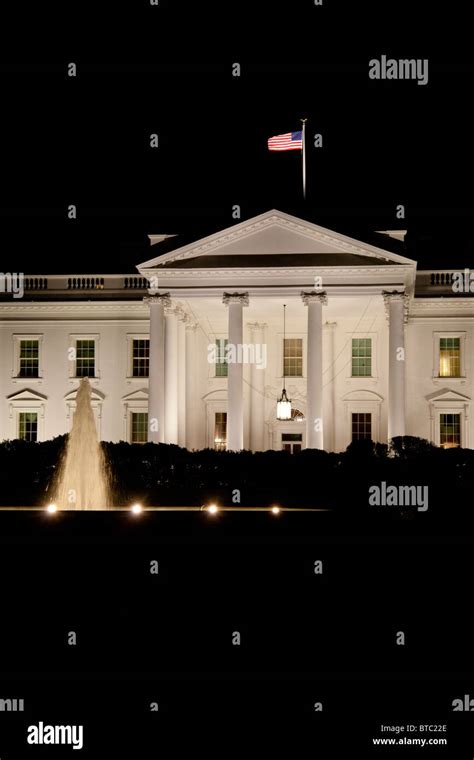 White house night hi-res stock photography and images - Alamy