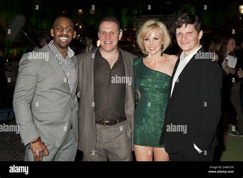 Richard Blackwood (Donkey), Nigel Lindsay (Shrek), Amanda Holden ...