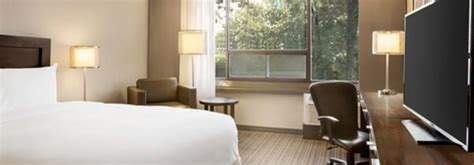 DoubleTree by Hilton Toronto - Toronto Hotels and Motels - Mississauga ...