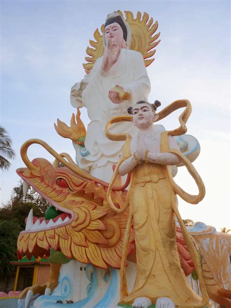 Kee Hua Chee Live!: KUAN YIN OF THE SOUTHERN SEAS IN BALAI IN BACHOK DISTRICT IN KELANTAN MY ...