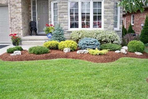 7 Fantastic Benefits of Mulching Flower Beds – Lumberjacks