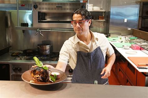 Inside Tzuco, Star Chef Carlos Gaytán’s Triumphant Return to Chicago - Eater Chicago