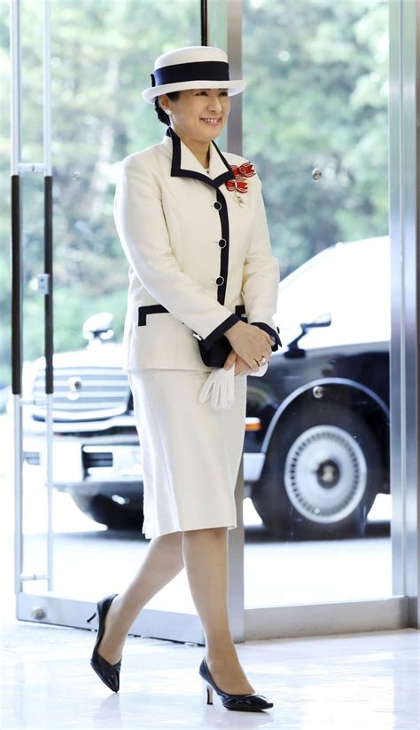 Empress Masako conducts 1st official duty in new capacity