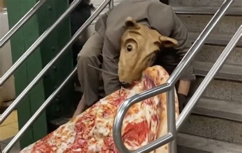 Actor dressing up as life-sized ‘pizza rat’ in New York goes viral