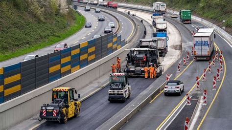 Complete Closure on A52: Traffic Update and Large-Scale Diversion on ...