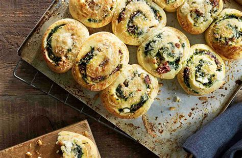 Savoury Scrolls with Spinach, Feta & Pine Nuts - Jalna Yoghurt