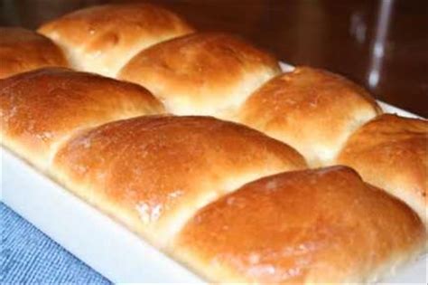Country White Bread Or Dinner Rolls Bread Machine) Recipe - Genius ...