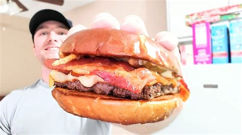 Wendy's Pretzel Pub Burger Review! 2022 - YouTube