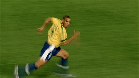 R9 Haircut 2002 / Ronaldo finally reveals why he got that hideous ...