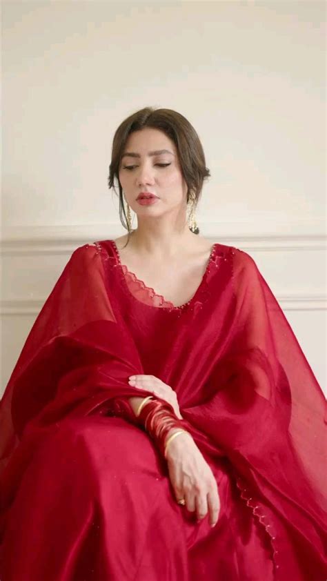 Mahira khan ️ | Indian fashion, Pakistani fashion, Simple pakistani dresses