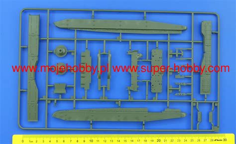 Russian Main Battle Tank T-72 "Ural" Full Interior Kit Amusing Hobby 35A052