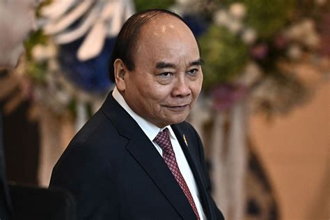 Vietnam Communist Party to Nominate New President Next Week - Bloomberg