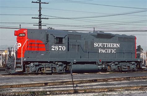 Southern Pacific Railroad, EMD GP9 diesel locomotive in Oakland, California, USA | engines ...