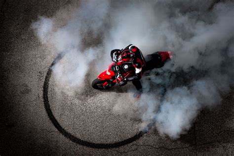 Motorcycle Burnout Wallpapers - Top Free Motorcycle Burnout Backgrounds - WallpaperAccess