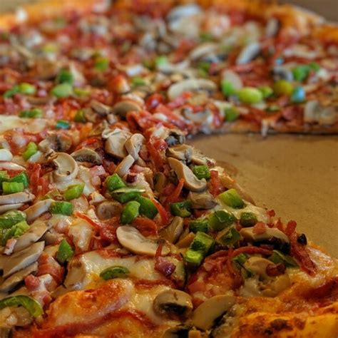 This Unique Pizza Style Has Put Windsor, Ontario on the Culinary Map ...