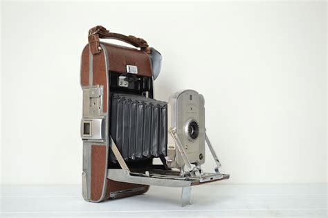 vintage polaroid land camera model 95 1948 by cupolavintage