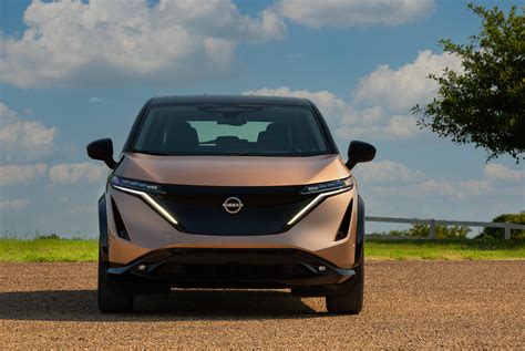 Nissan Tiptoes Into The Electric Car Future - CleanTechnica