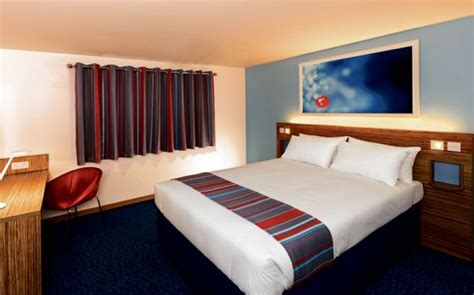 Travelodge revenue boosted by staycations despite drop in 'white collar ...