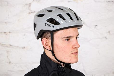 Review: Smith Signal MIPS helmet | road.cc