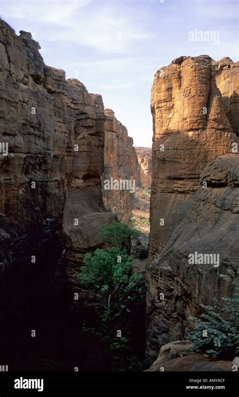 Bandiagara escarpment (Falaise de Bandiagara), Mali Stock Photo - Alamy