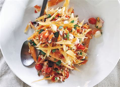 Hawaiian Papaya Salad — Free the Picnic