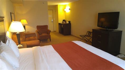 Country Inn & Suites Niagara Falls | Niagara Falls Places to Stay