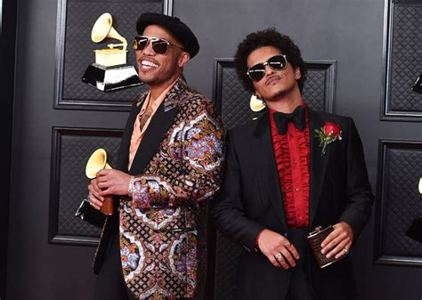 Bruno Mars’ New Album: All The Details You Need To Know – Hollywood Life