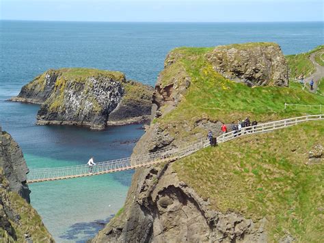 Traveler Guide: Giant’s Causeway