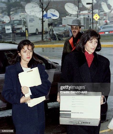 Lorena Bobbitt Trial Photos and Premium High Res Pictures - Getty Images