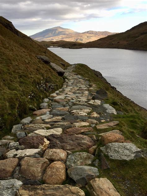 The Miners Track, Mount Snowdon : r/Outdoors