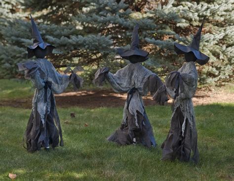 Lawn Witches Halloween Decoration