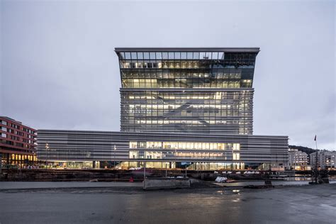 The new MUNCH Museum rises over the Oslo skyline - Åvontuura