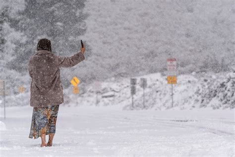 California Winter Storm: Snow, Ice Strand Motorists | Weather.com