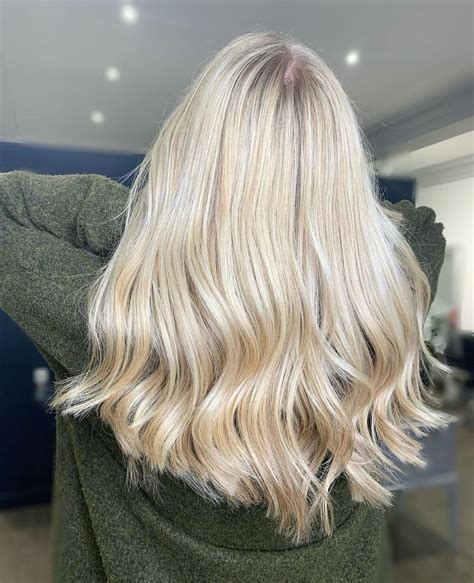 23 Best Champagne Blonde Hair Color Ideas for Every Skin tone – Siznews