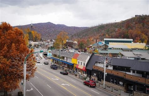 11 BEST Things To Do In Gatlinburg In The Fall [NEW 2024]