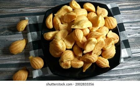 Kue Soes Keju Kering Cheese Dry Stock Photo 2002833356 | Shutterstock