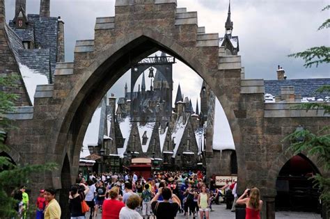 New Harry Potter attraction opens at Florida theme park - Business Insider