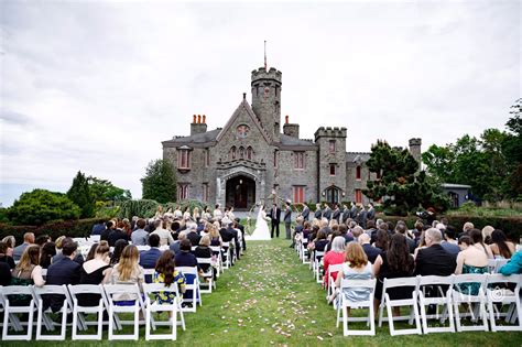 Castle Wedding Photography: Jaclyn & Sean at Whitby Castle